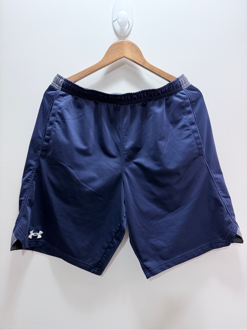 Under Armour Men's Navy Blue Athletic Shorts Size Large